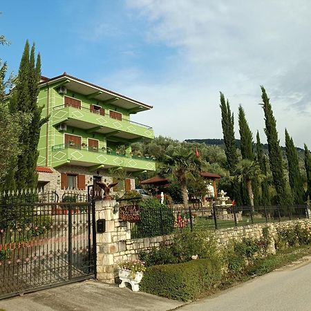 Villa Solitude Berat Bagian luar foto